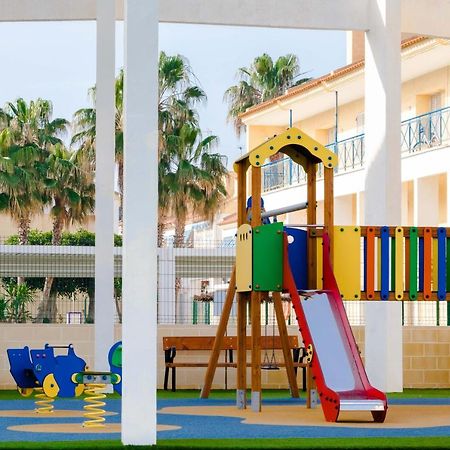 Nice House With Tennis Court,Sports And Playground Торевиеха Екстериор снимка
