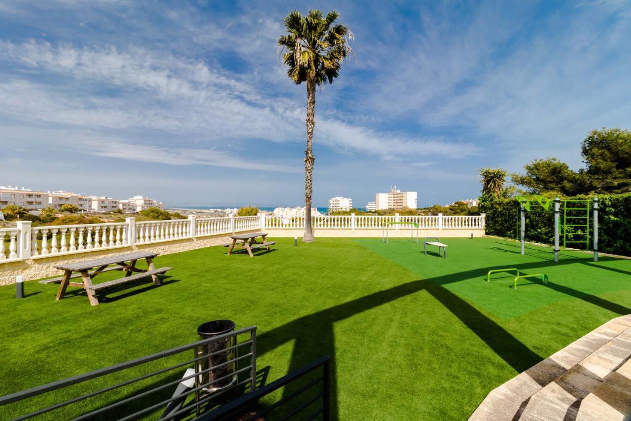 Nice House With Tennis Court,Sports And Playground Торевиеха Екстериор снимка