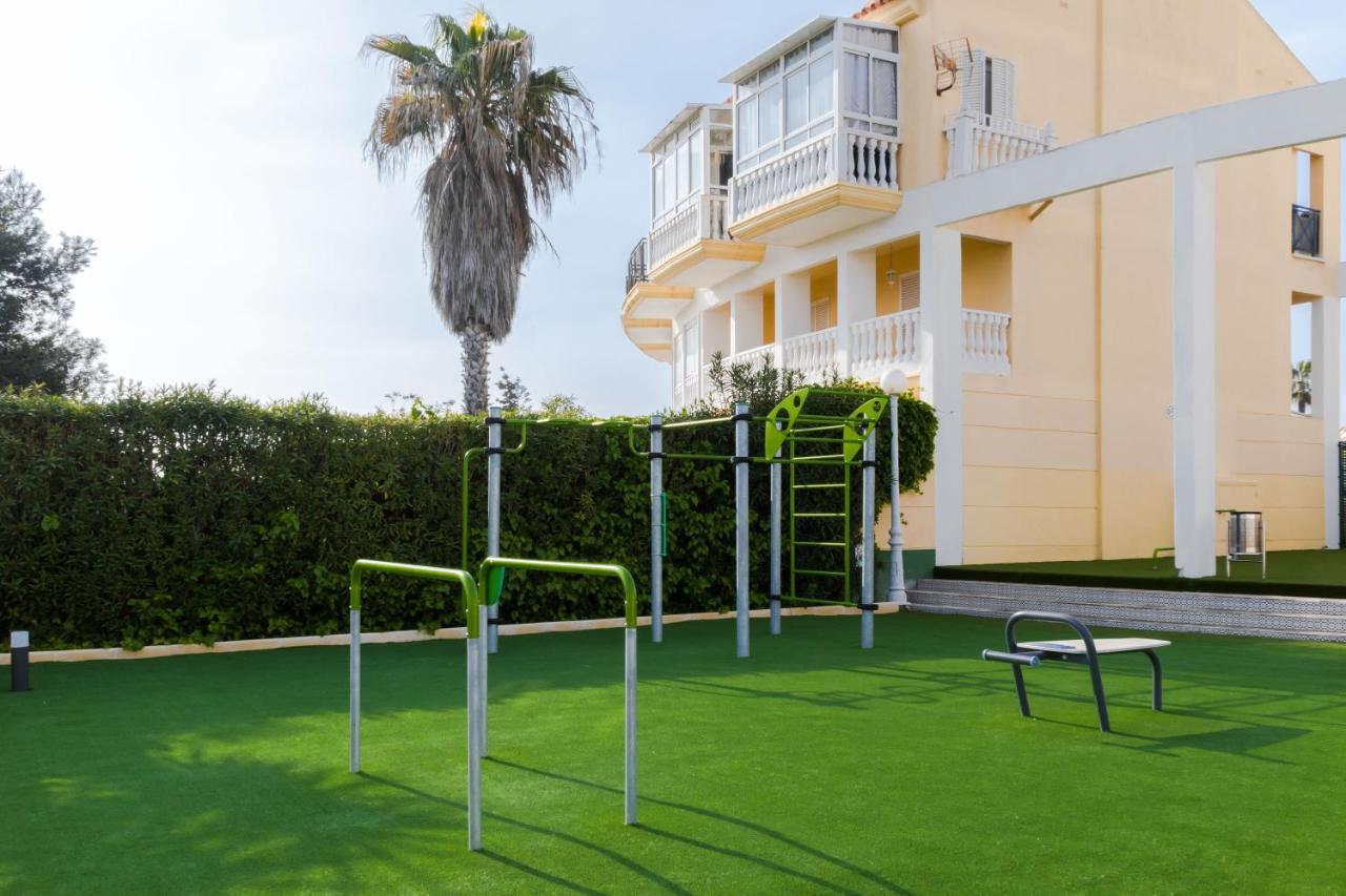 Nice House With Tennis Court,Sports And Playground Торевиеха Екстериор снимка