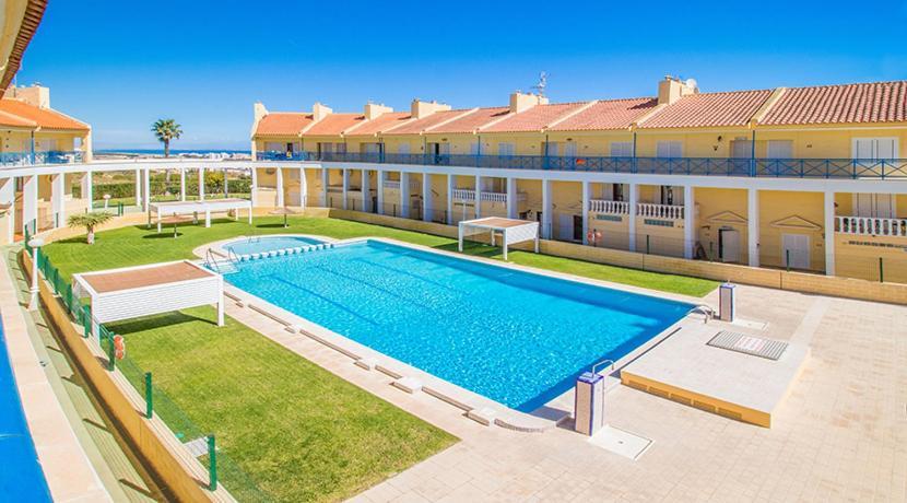 Nice House With Tennis Court,Sports And Playground Торевиеха Екстериор снимка